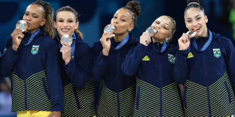 Equipe brasileira conquista bronze inédito na ginástica artística nos Jogos de Paris