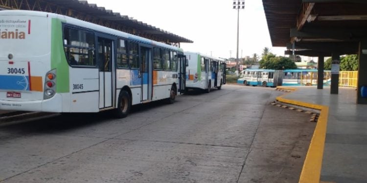 Homem furta ônibus em terminal de Goiânia; caso é investigado pela polícia 