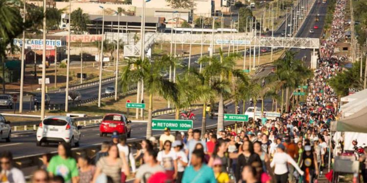 Mais de 1,2 milhão de fiéis passaram por Trindade no 1º fim de semana da Romaria