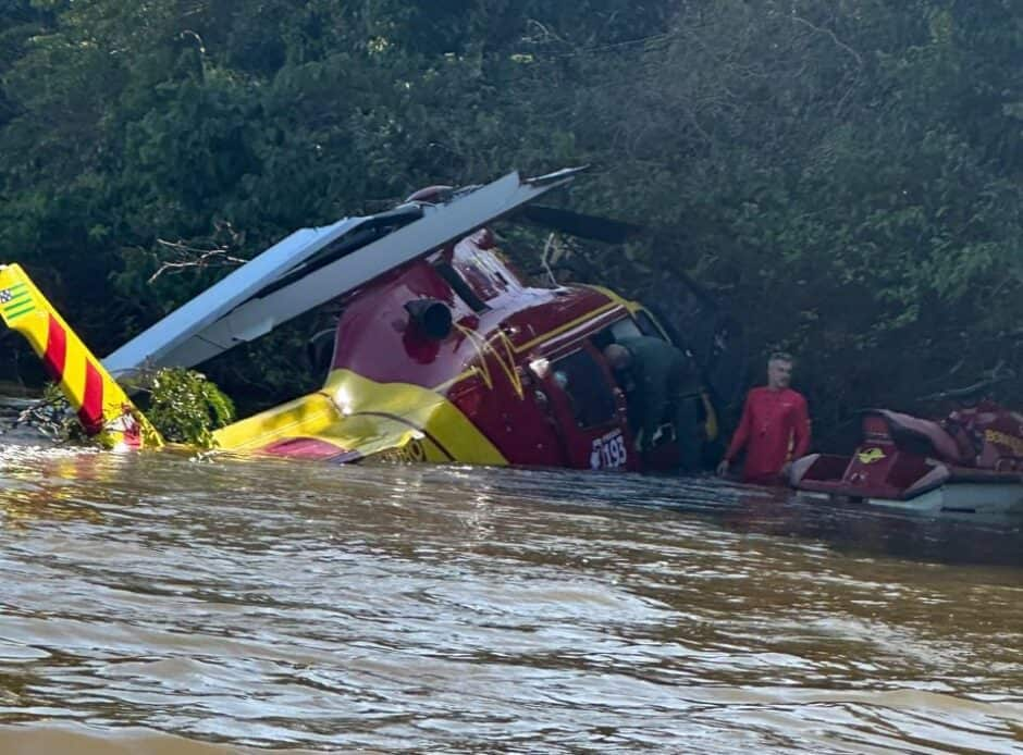 Helicóptero do Corpo de Bombeiros