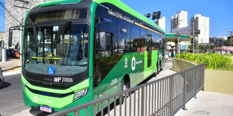 BRT de Goiânia entra em operação após quase 10 anos do início das obras; veja linhas