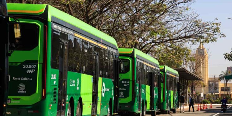 Goiânia e Região Metropolitana contam com 60 novos ônibus no transporte coletivo