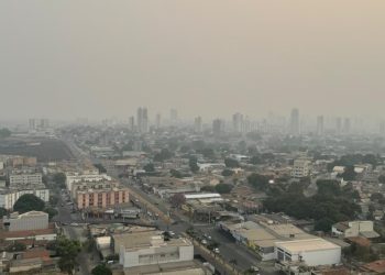 Nuvem de fumaça perde força em Goiás, mas só deve desaparecer totalmente após chuvas