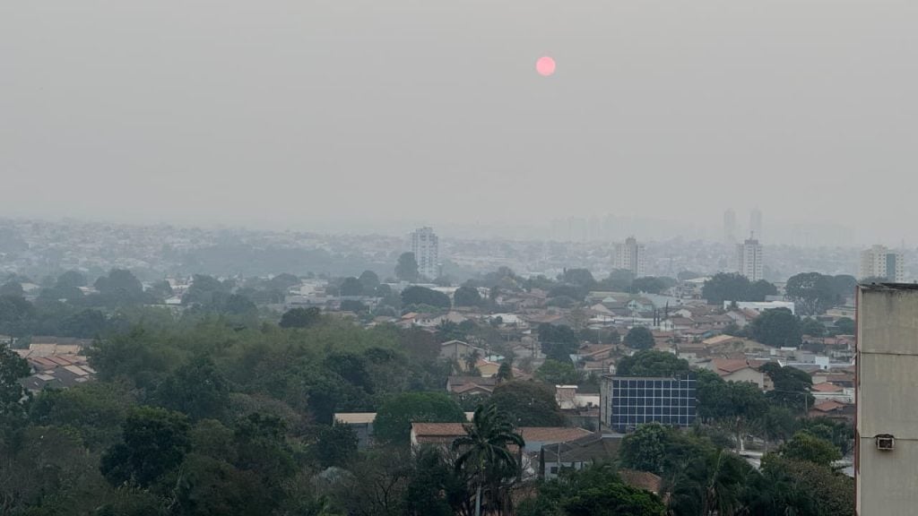 Nuvem de fumaça segue encobrindo parte do estado de Goiás; saiba até quando