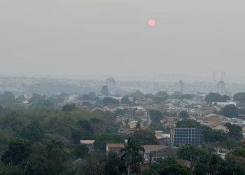 Nuvem de fumaça segue encobrindo parte do estado de Goiás; saiba até quando