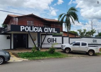 Dono de supermercado suspeito de queimar homem que furtou sandália é acusado de estelionato