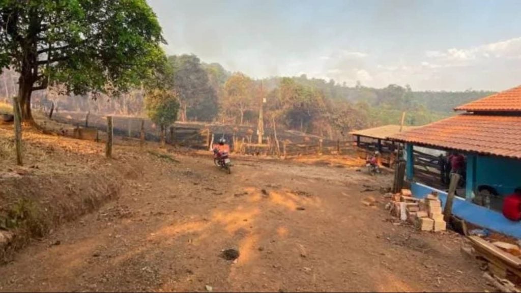 incêndio em fazenda de Goiás