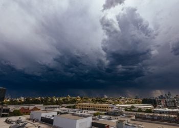 Goiás tem alerta para chuvas intensas e ventos de até 60 kmh; veja cidades afetadas