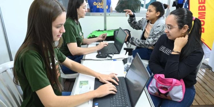 Feirão de empregos com 10 mil vagas inicia nesta quinta-feira (7), em Goiânia