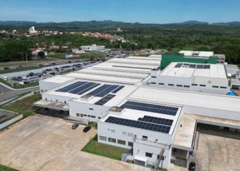 HCN inaugura primeira usina solar da rede de saúde estadual em Goiás