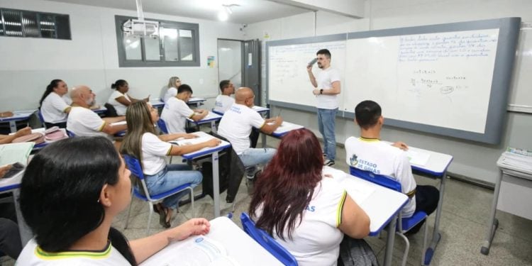 Inscrições abertas para processo seletivo de professores temporários em Goiás