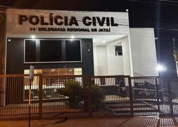 Polícia prende jovem suspeito de entregar criança para usuários de drogas, em Goiás