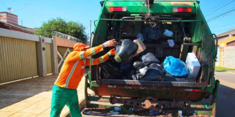 Taxa do lixo em Goiânia valores anuais podem variar de R$ 258 a R$ 1,6 mil; entenda