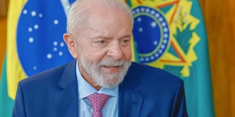 Lula é submetido a cirurgia de emergência após hemorragia intracraniana