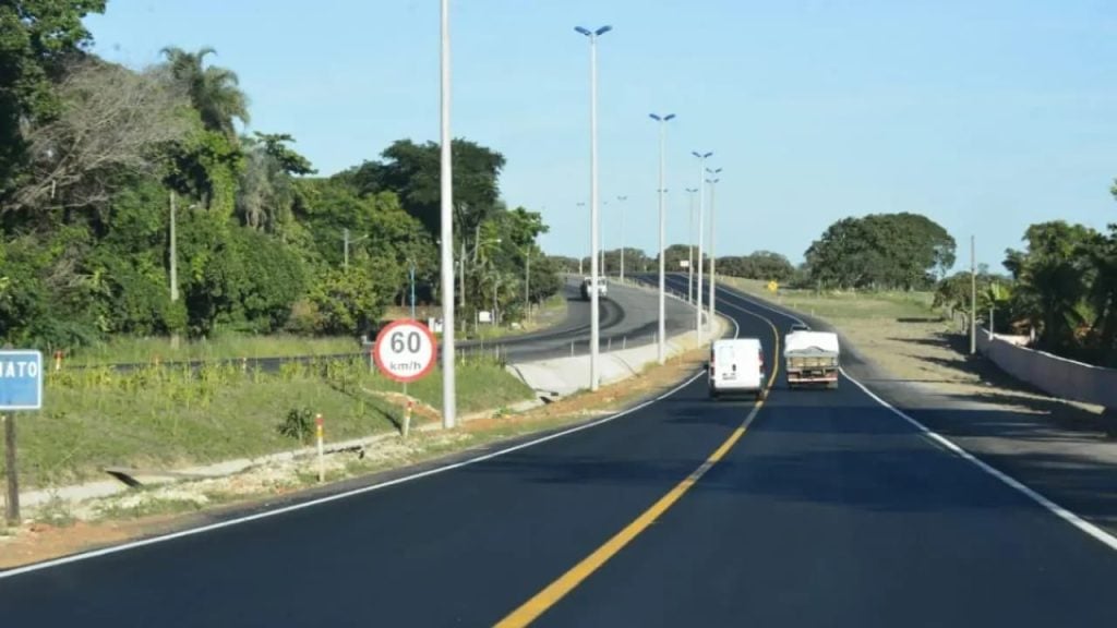 Rodovias goianas terão restrição no tráfego de caminhões durante o Natal