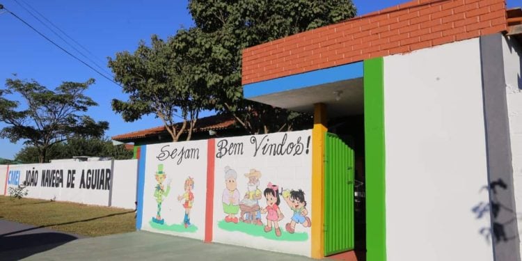 Unidades escolares em Goiânia recebem R$ 19 milhões para reparos e melhorias