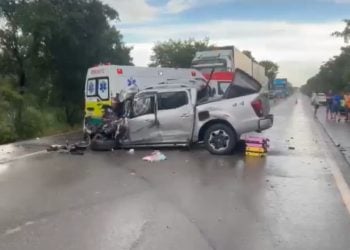 Grave acidente mata dois adultos e uma criança na BR-153, em Goiás 