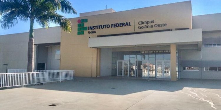 Inscrições abertas para processo seletivo de professores temporários no IFG