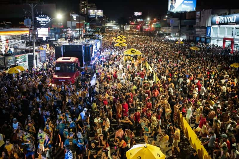 Trânsito durante pré-carnaval