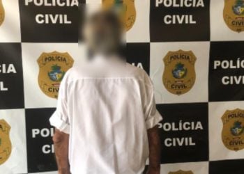 Médico é preso após paciente denunciar abuso durante exame ginecológico, em Goiás