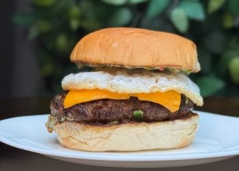 Novo burger da Família In Box: Feioso Addams só R$ 22,00 no mês do consumidor