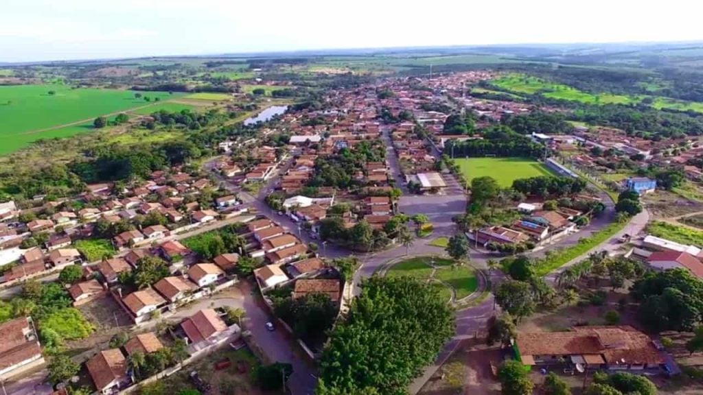 Mãe é condenada a 24 anos de prisão por permitir estupro do filho em troca de dinheiro, em Goiás