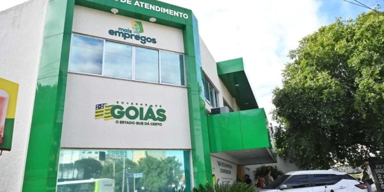 Mais de 10 mil vagas serão ofertadas em feirão de empregos, em Goiânia