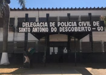 Mulher é presa após tentar matar filha de 2 anos por dívidas em jogo online em Goiás