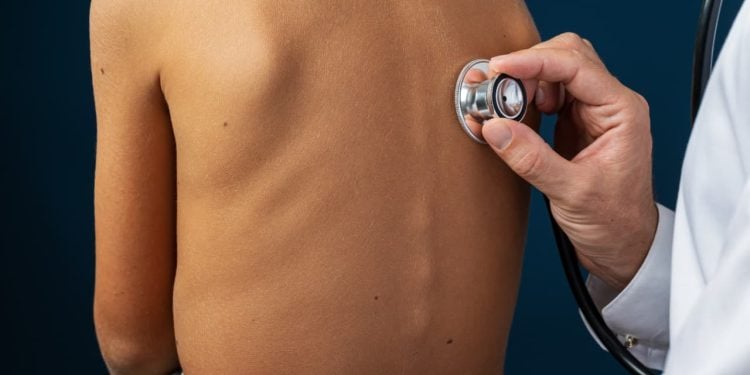 Casos de infecções respiratórias em crianças apresentam aumento e acendem alerta em Goiás