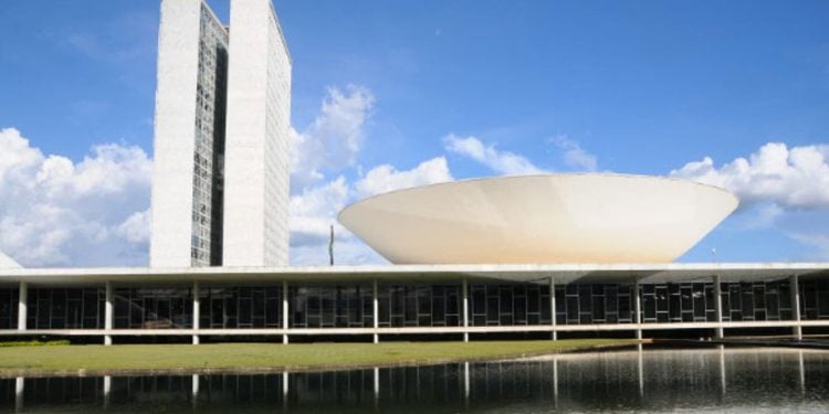 Seis deputados de Goiás assinaram a CPI do INSS; saiba quem são