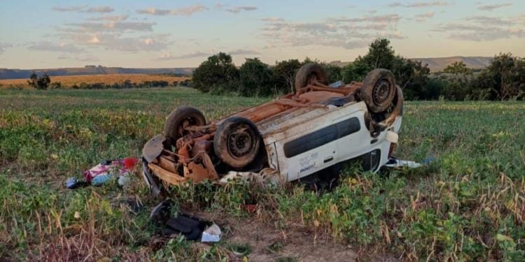 Mulher morre e 6 familiares ficam feridos em acidente na BR-158 quando iam para velório