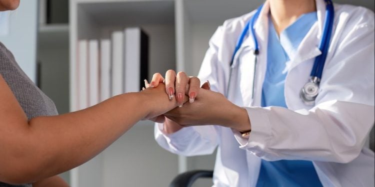Programa 'Mais Médicos' abre inscrições para 76 vagas em Goiás