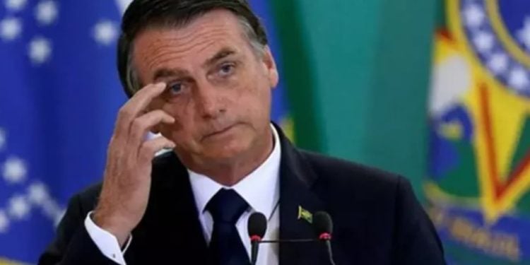 Bolsonaro recebe título em Aparecida e cancela agenda após mal-estar