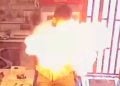 Celular explode durante manutenção em loja de Goiás; vídeo