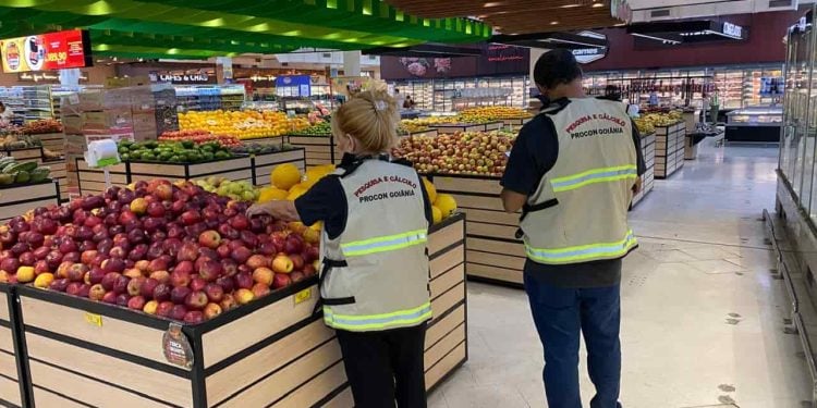 Produtos juninos têm diferença de até 340% nos preços em Goiânia, aponta Procon