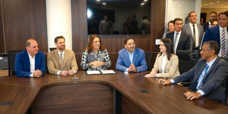 Goiás + Inclusivo: programa prevê auxílio de R$ 500 a famílias de crianças com deficiência