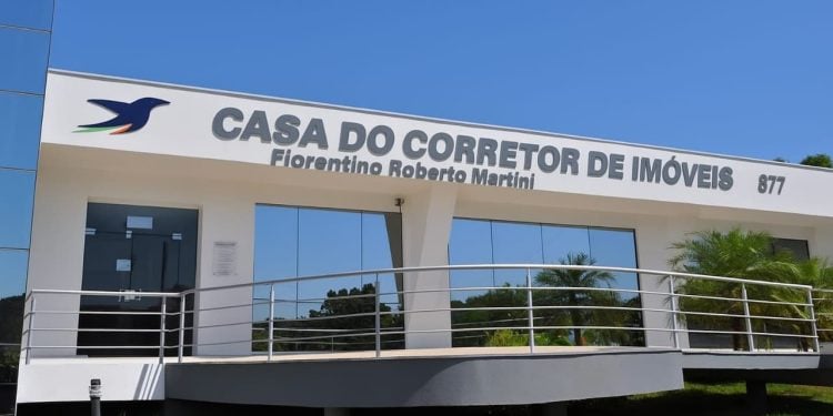 Polêmico ato unilateral do presidente do COFECI: legalidade em xeque e os riscos para o sistema imobiliário brasileiro