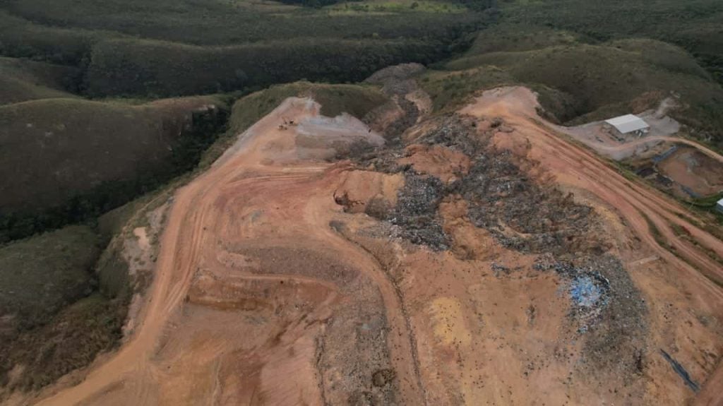 Lixão desaba e contamina rio em Goiás, diz Secretaria do Meio Ambiente