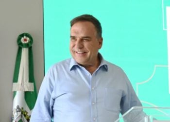 Prefeito de Goiânia recebe alta após tratamento de dengue e gastroenterite