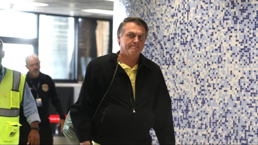 PGR pede condenação de Bolsonaro e mais 7 por tentativa de golpe de Estado