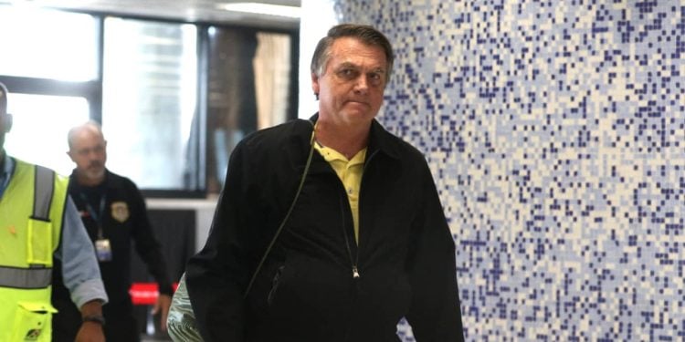 PGR pede condenação de Bolsonaro e mais 7 por tentativa de golpe de Estado