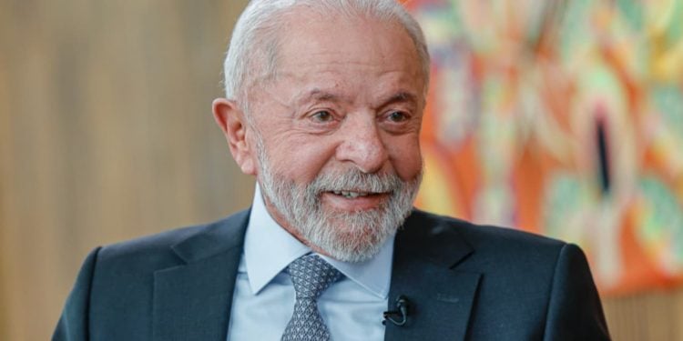 Após tarifaço de Trump, Lula regulamenta a Lei de Reciprocidade Comercial