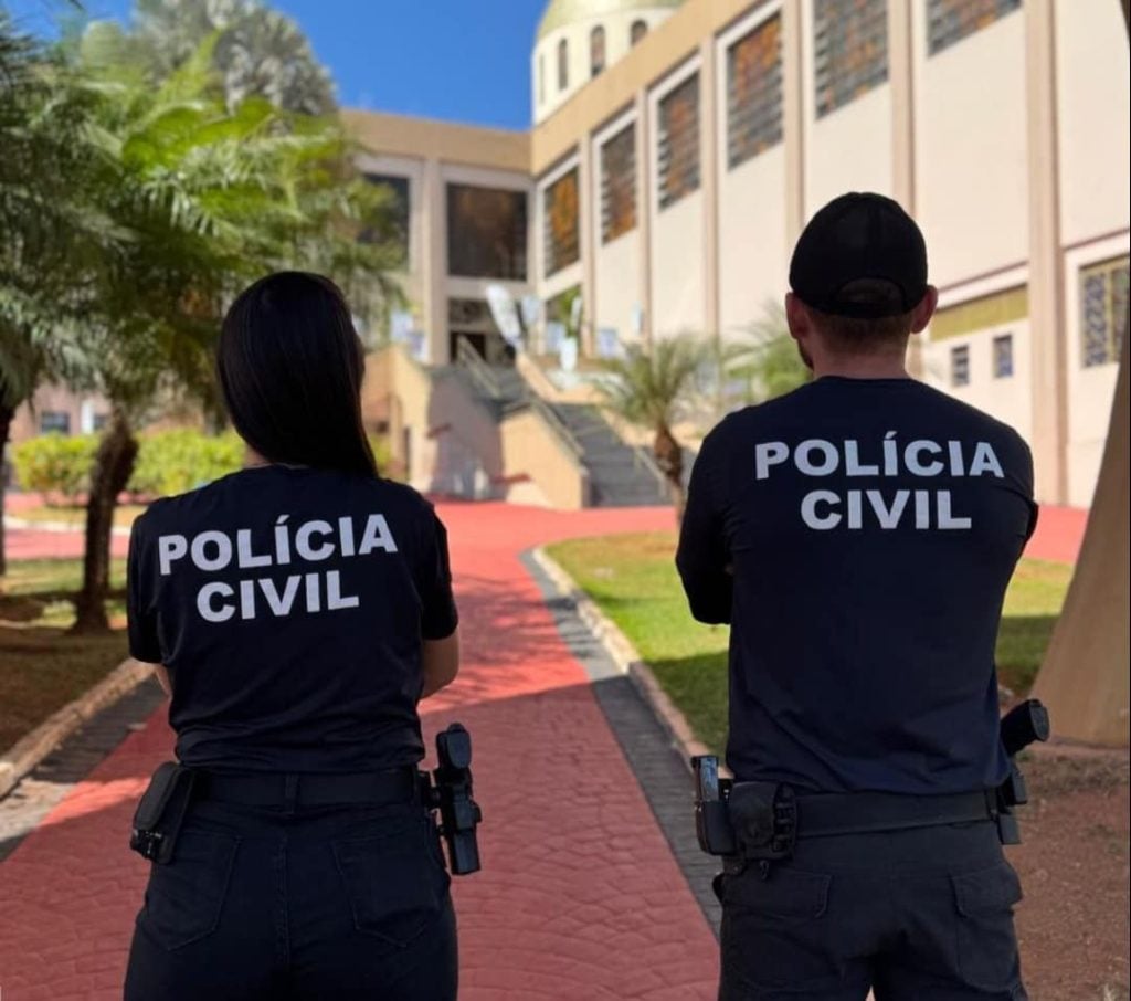 Polícia Civil na festa de Trindade