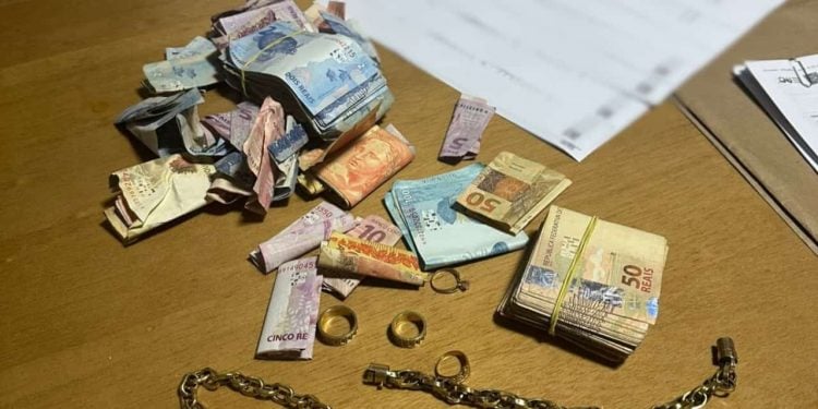 Fraudes com veículos de luxo resultam em prisões e bloqueio milionário em Goiás