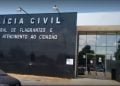 Mulher é presa por tráfico de drogas após criança levar cocaína para escola em Goiânia
