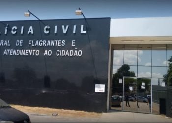 Mulher é presa por tráfico de drogas após criança levar cocaína para escola em Goiânia