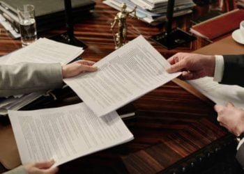 Advogado trabalhista para rescisão indireta: seu direito de demitir o patrão