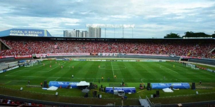 Vila Nova e Goiás se enfrentam neste sábado pela 22ª rodada da Série B; veja onde assistir