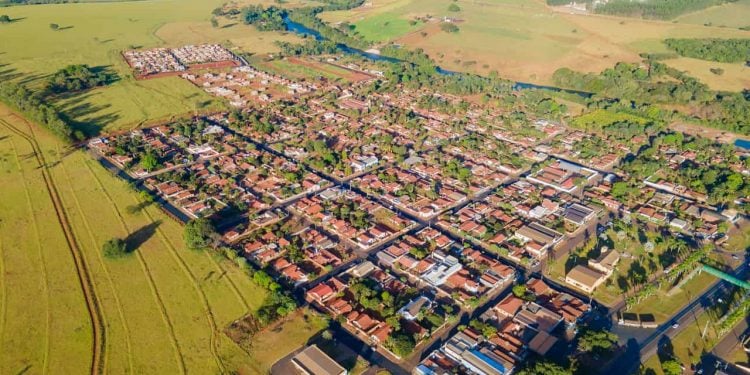 Prefeitura em Goiás abre concurso com 250 vagas e salários de até R$ 9,5 mil