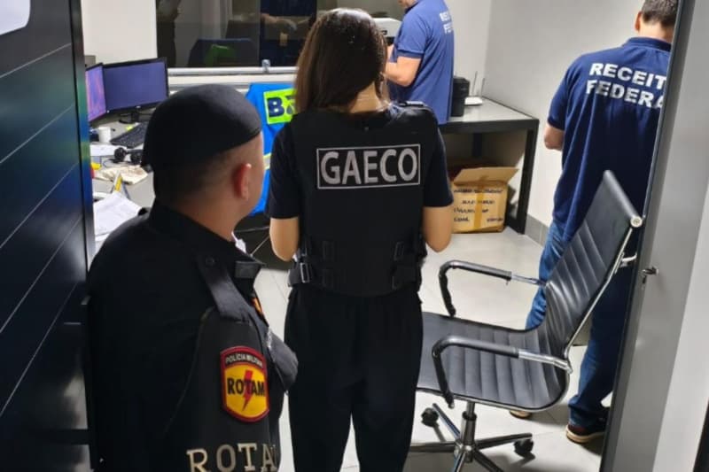 Esquema ligado ao PCC